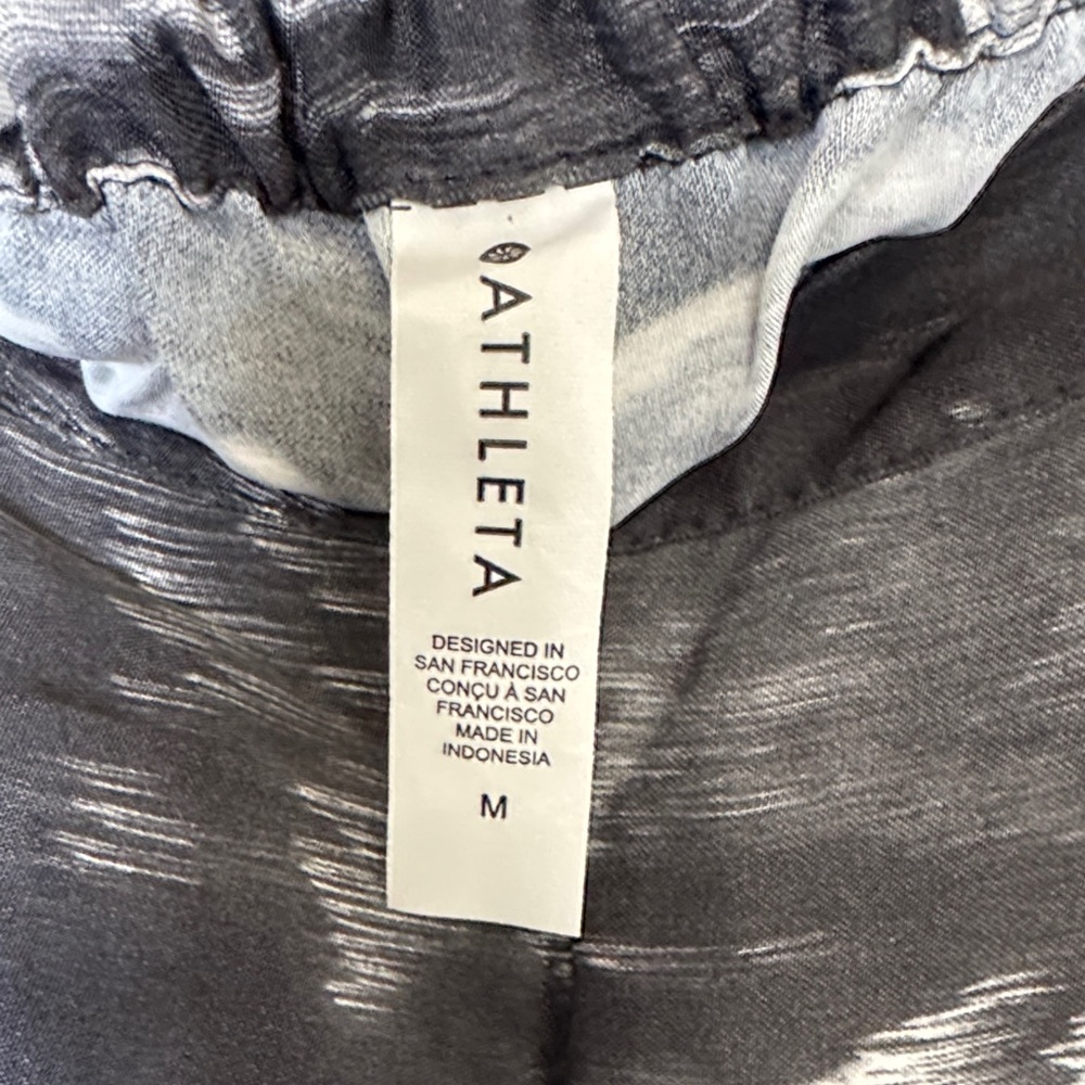 Athleta Calm Cool Wide Leg Pants Black Gray Print NWT Size Medium - Picture 4 of 10
